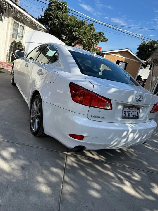 2009 Lexus IS 2nd Gen - Image 15 of 18