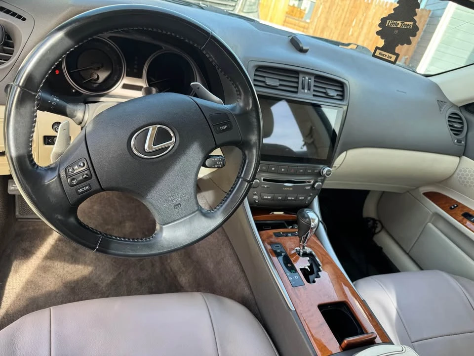 2009 Lexus IS 2nd Gen - Image 8 of 12