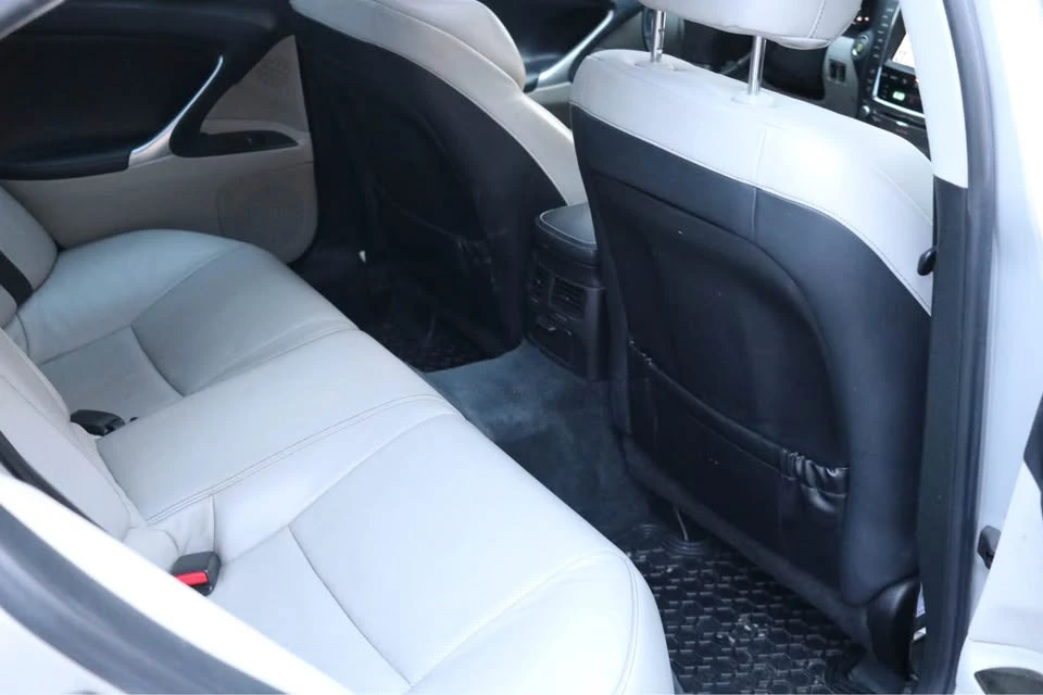 2009 Lexus IS 2nd Gen - Image 10 of 12