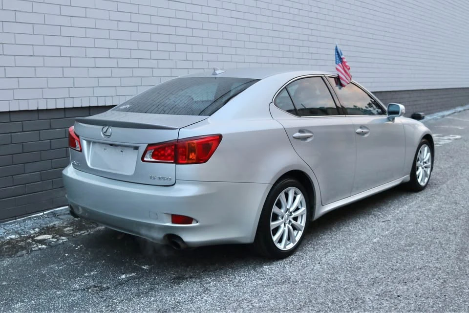 2009 Lexus IS 2nd Gen - Image 4 of 12