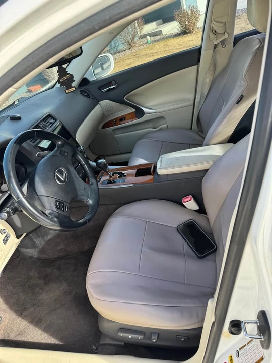 2009 Lexus IS 2nd Gen - Image 5 of 12