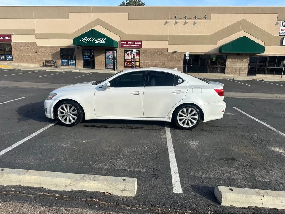 2009 Lexus IS 2nd Gen - Image 2 of 12