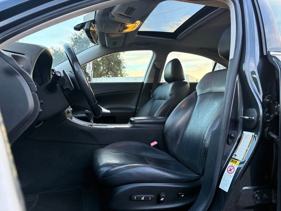 2009 Lexus IS 2nd Gen - Image 11 of 16