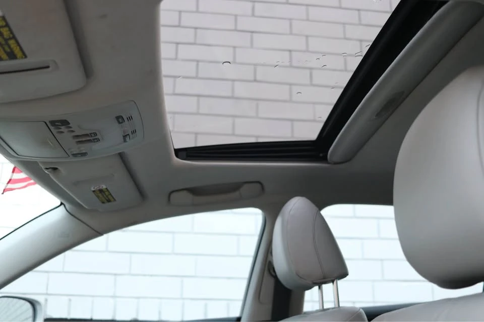 2009 Lexus IS 2nd Gen - Image 8 of 12