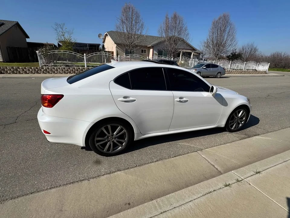 2009 Lexus IS 2nd Gen - Image 4 of 8