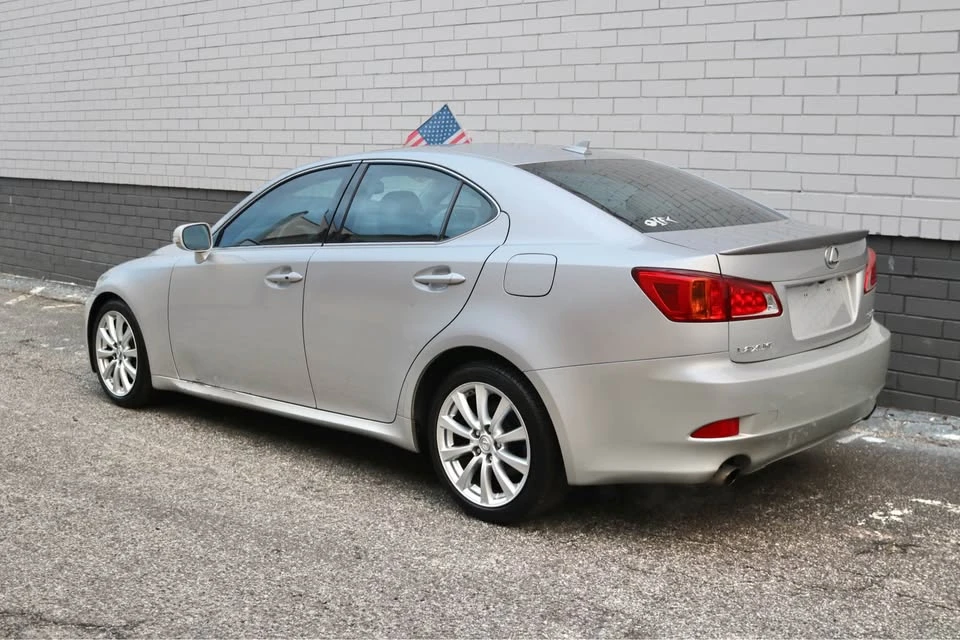 2009 Lexus IS 2nd Gen - Image 2 of 12