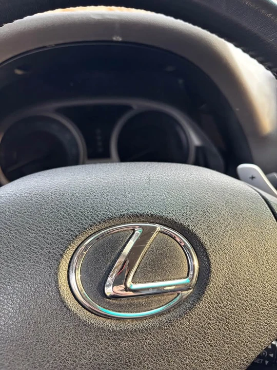 2009 Lexus IS 2nd Gen - Image 12 of 15