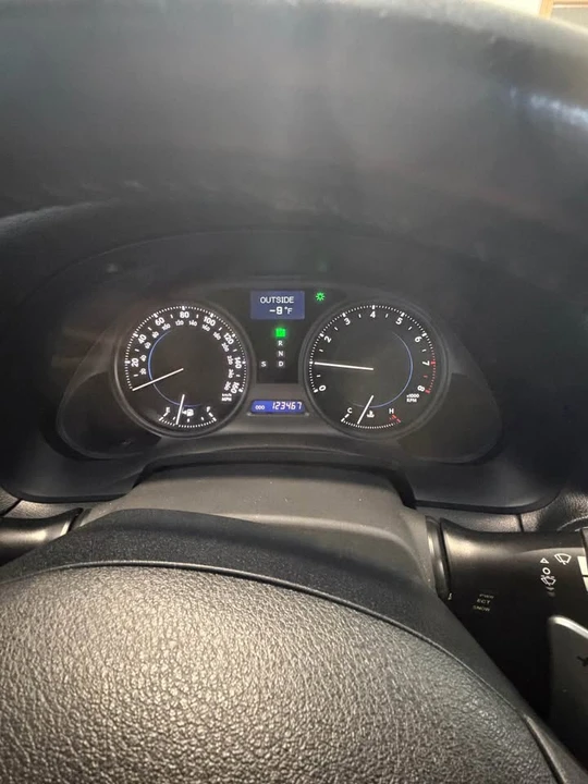 2009 Lexus IS 2nd Gen - Image 12 of 15