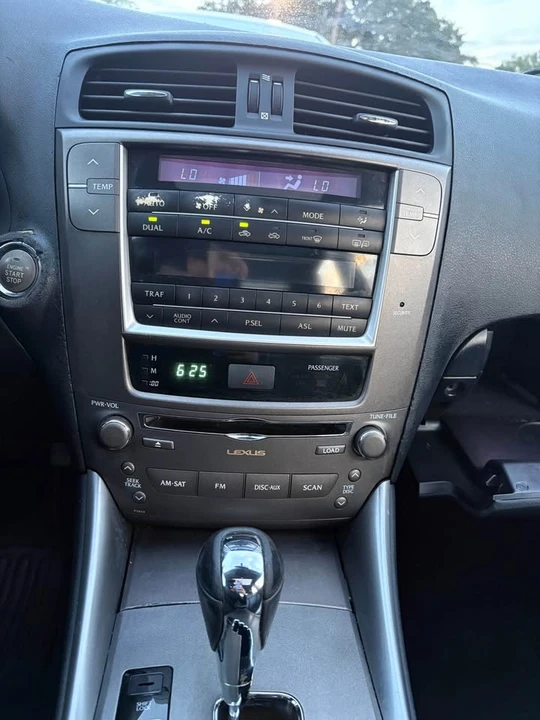 2009 Lexus IS 2nd Gen - Image 13 of 16