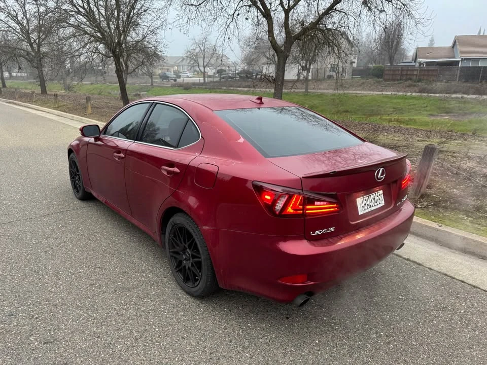 2009 Lexus IS 2nd Gen - Image 5 of 11