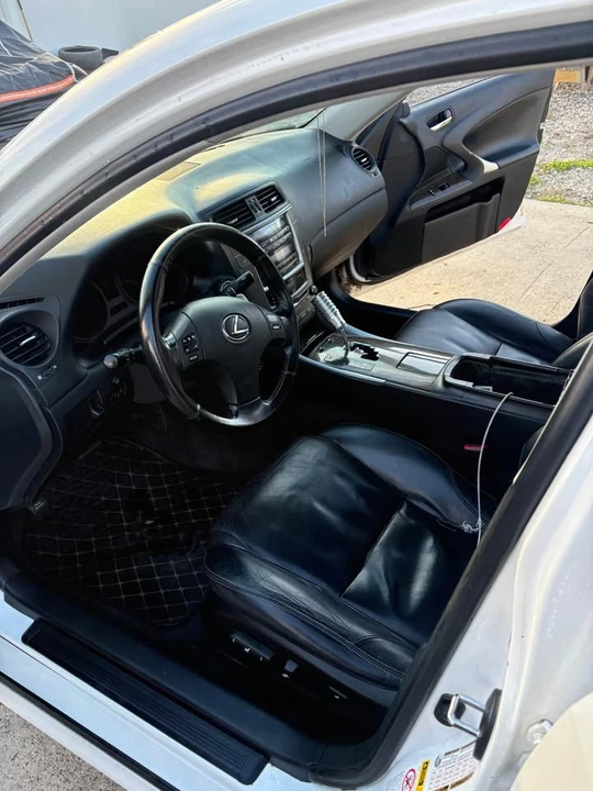 2009 Lexus IS 2nd Gen - Image 5 of 7