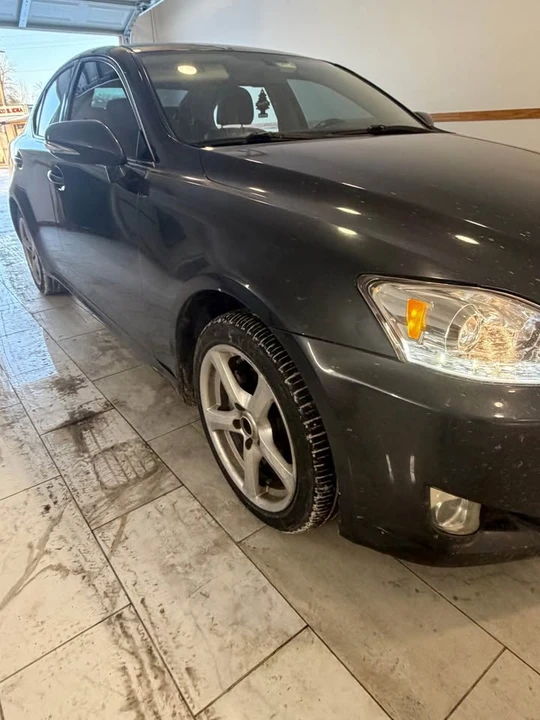 2009 Lexus IS 2nd Gen - Image 10 of 15