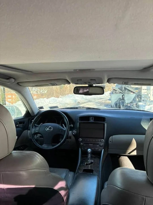 2009 Lexus IS 2nd Gen - Image 3 of 4