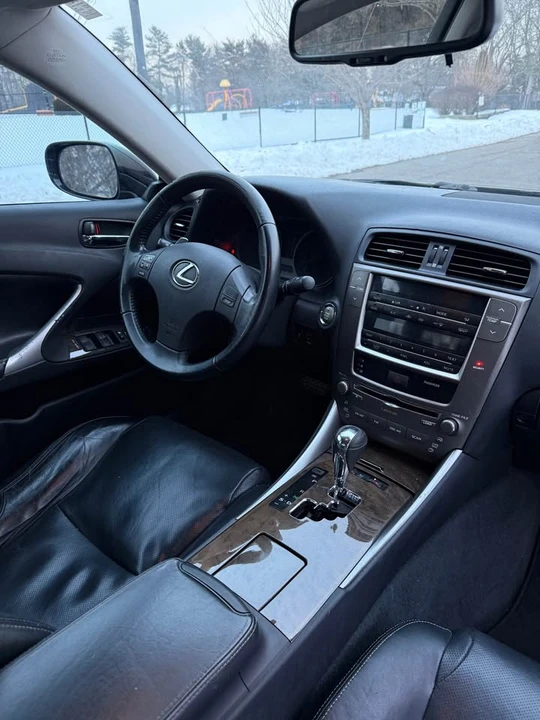 2009 Lexus IS 2nd Gen - Image 13 of 19