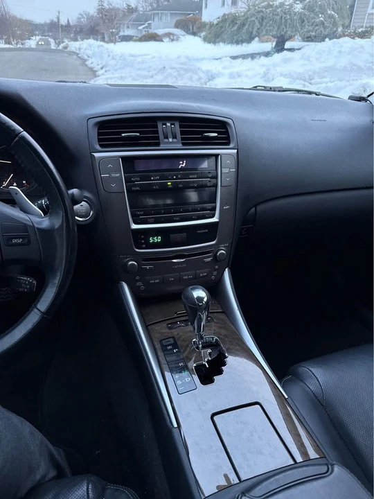 2009 Lexus IS 2nd Gen - Image 12 of 19