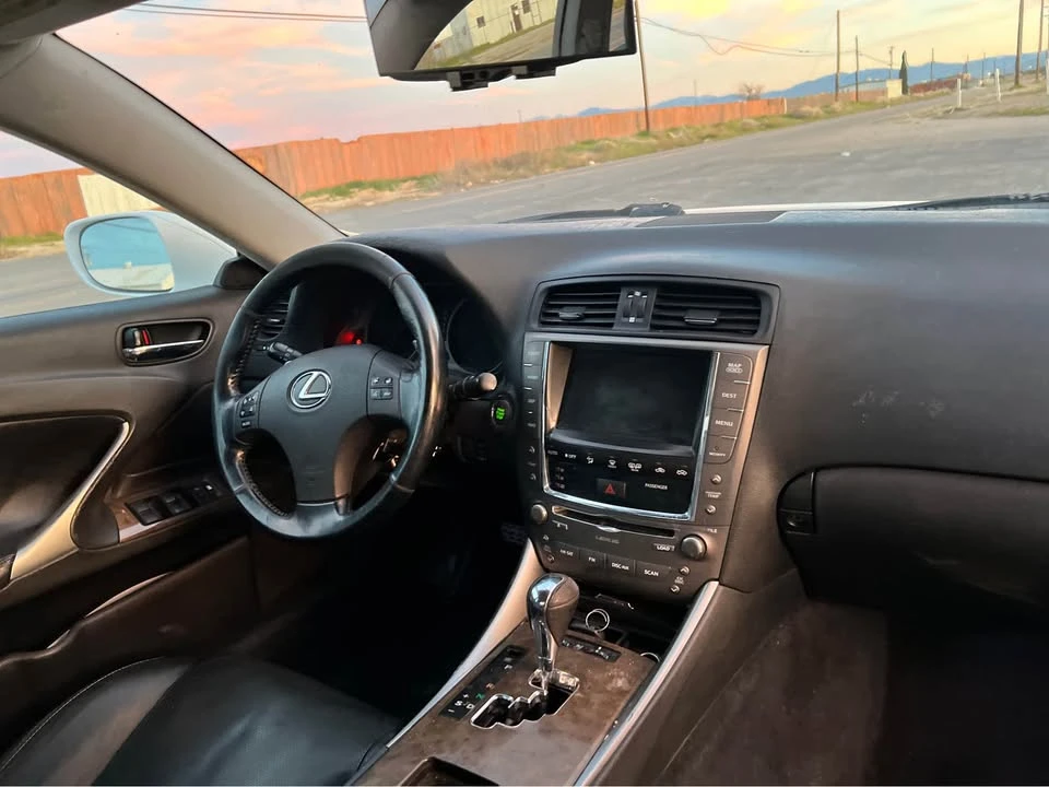 2009 Lexus IS 2nd Gen - Image 9 of 10