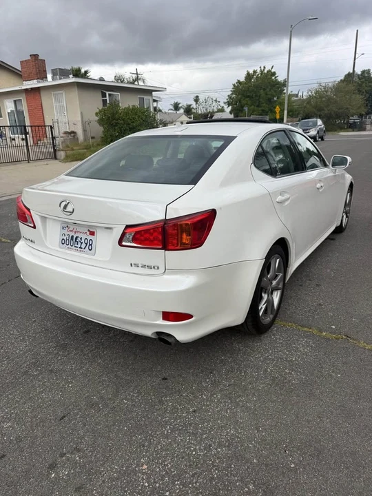 2009 Lexus IS 2nd Gen - Image 15 of 20