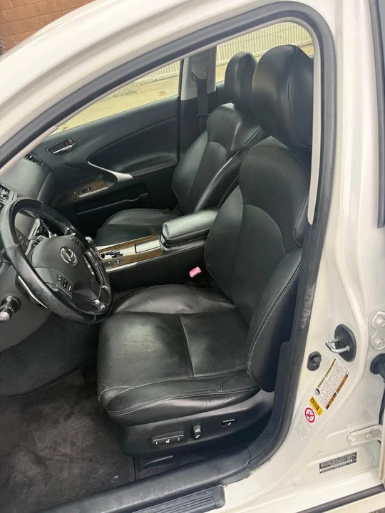 2009 Lexus IS 2nd Gen - Image 11 of 20