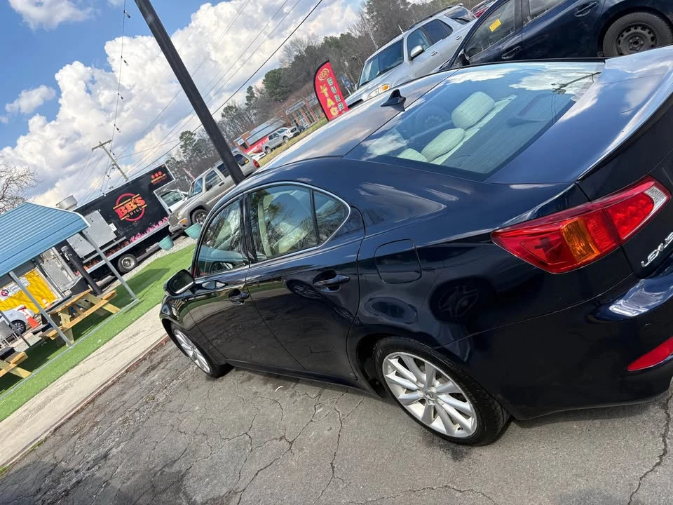 2009 Lexus IS 2nd Gen - Image 9 of 17