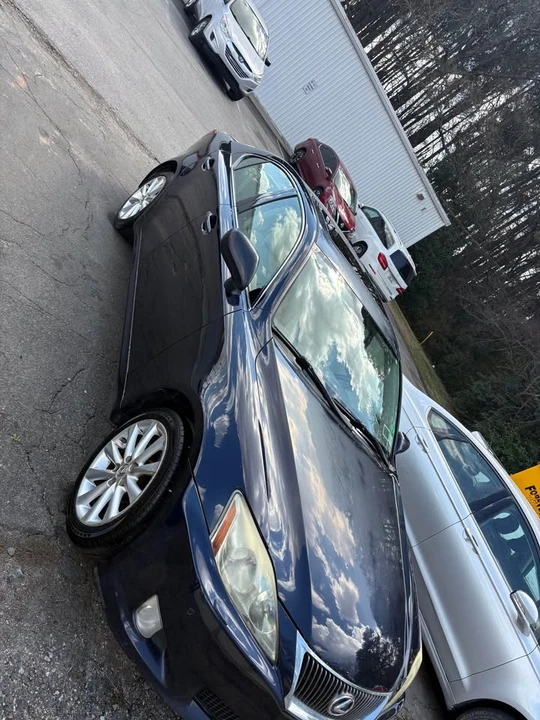 2009 Lexus IS 2nd Gen - Image 11 of 17