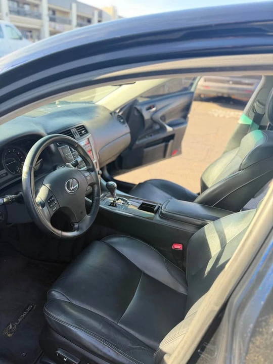 2009 Lexus IS 2nd Gen - Image 10 of 16