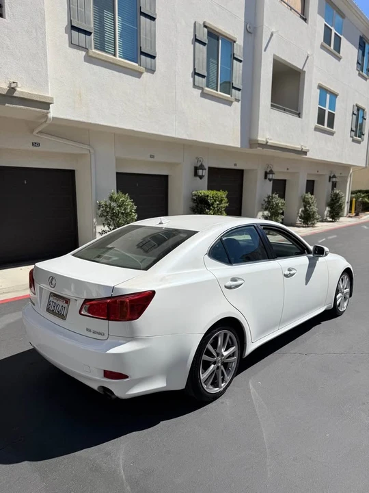 2009 Lexus IS 2nd Gen - Image 4 of 12