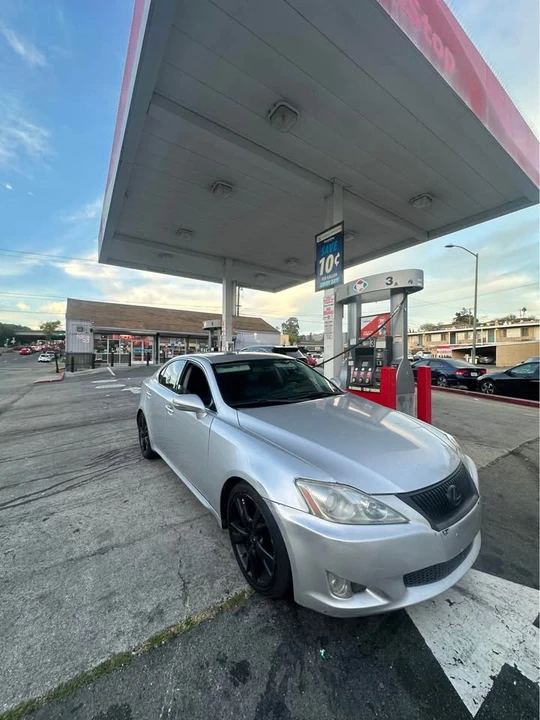 2009 Lexus IS 2nd Gen - Image 4 of 12