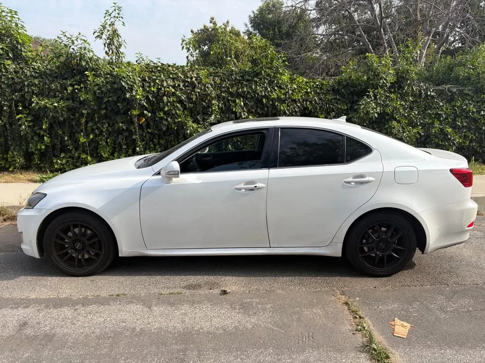 2009 Lexus IS 2nd Gen - Image 2 of 8