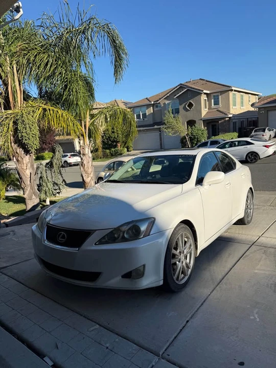 2009 Lexus IS 2nd Gen - Image 4 of 7