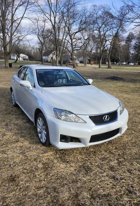 2009 Lexus IS 2nd Gen - Image 2 of 7