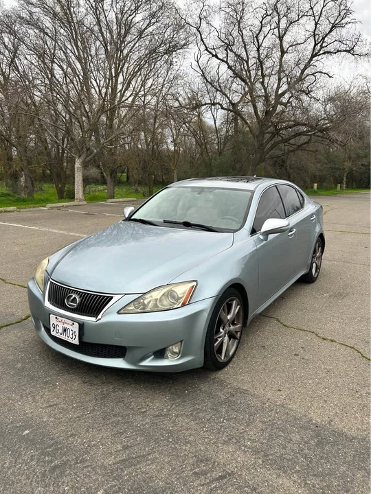2009 Lexus IS 2nd Gen - Image 2 of 12