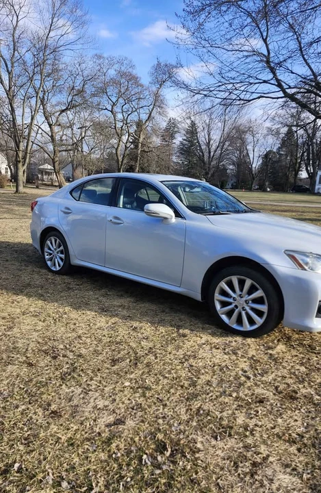 2009 Lexus IS 2nd Gen - Image 4 of 8