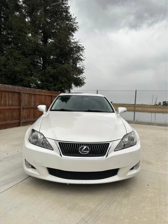 2009 Lexus IS 2nd Gen - Image 2 of 10