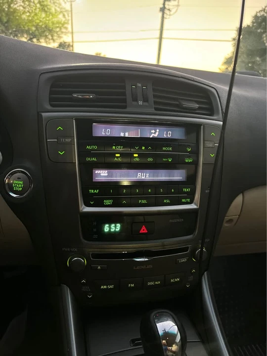 2009 Lexus IS 2nd Gen - Image 16 of 20