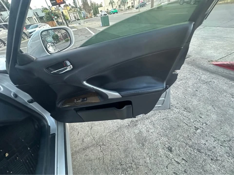 2009 Lexus IS 2nd Gen - Image 8 of 12