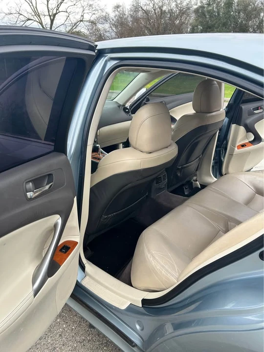 2009 Lexus IS 2nd Gen - Image 8 of 12