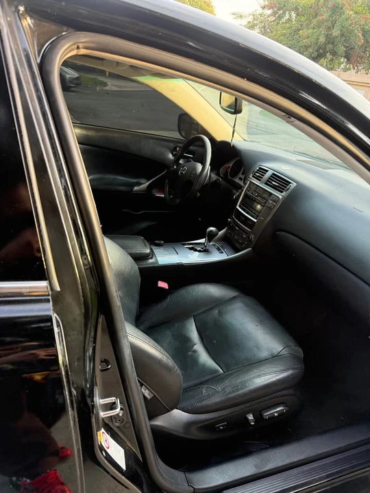2009 Lexus IS 2nd Gen - Image 6 of 10