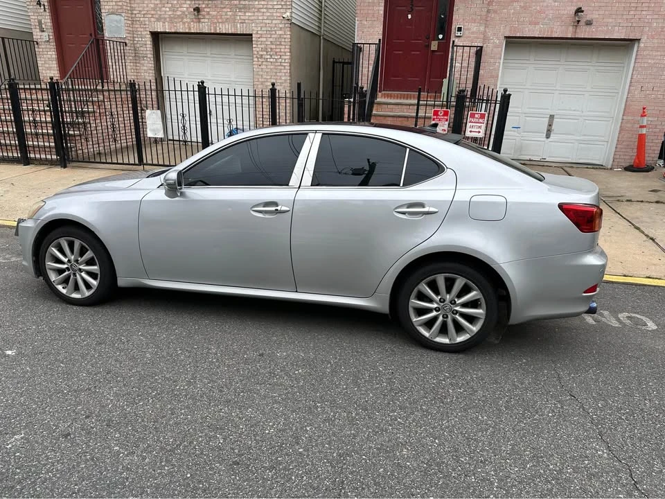 2009 Lexus IS 2nd Gen - Image 4 of 9
