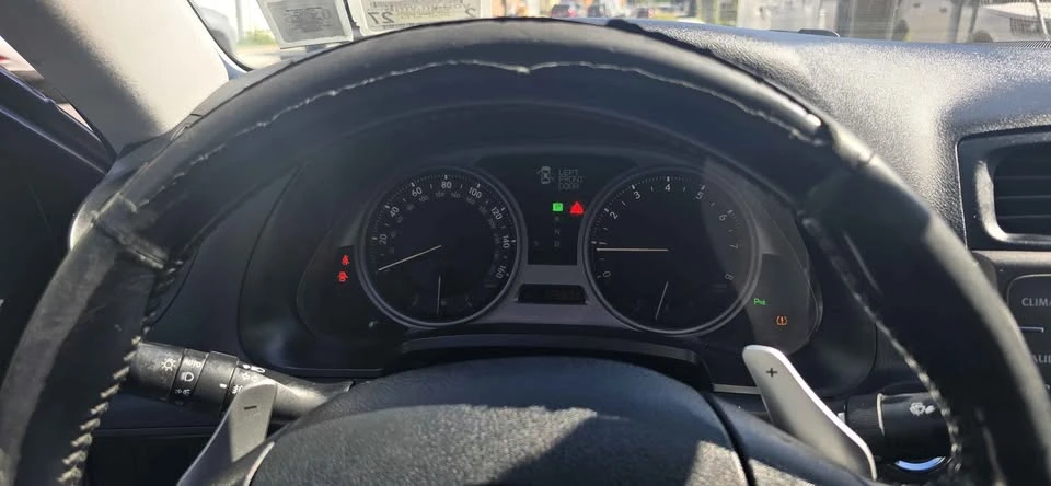 2009 Lexus IS 2nd Gen - Image 2 of 8