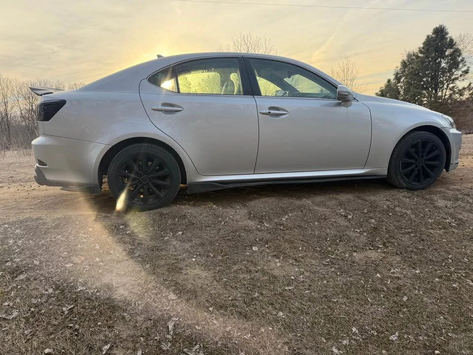 2009 Lexus IS 2nd Gen - Image 4 of 9