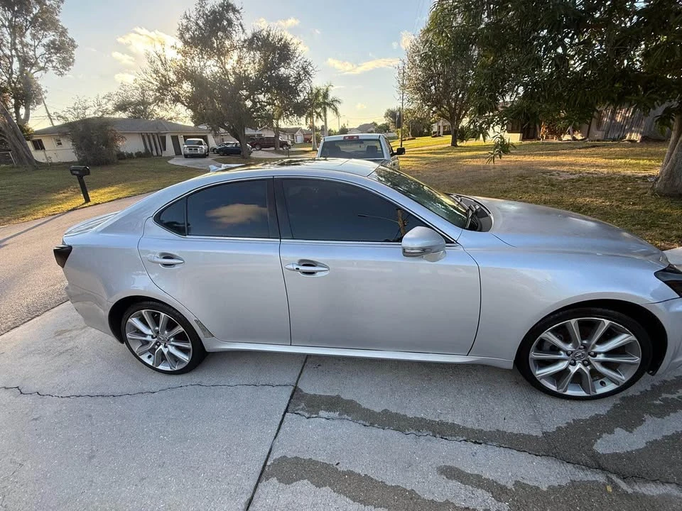 2009 Lexus IS 2nd Gen - Image 4 of 6