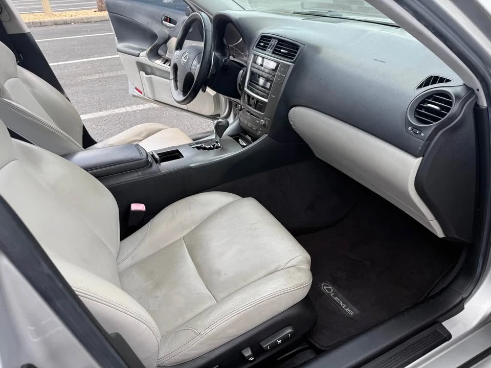 2009 Lexus IS 2nd Gen - Image 14 of 18