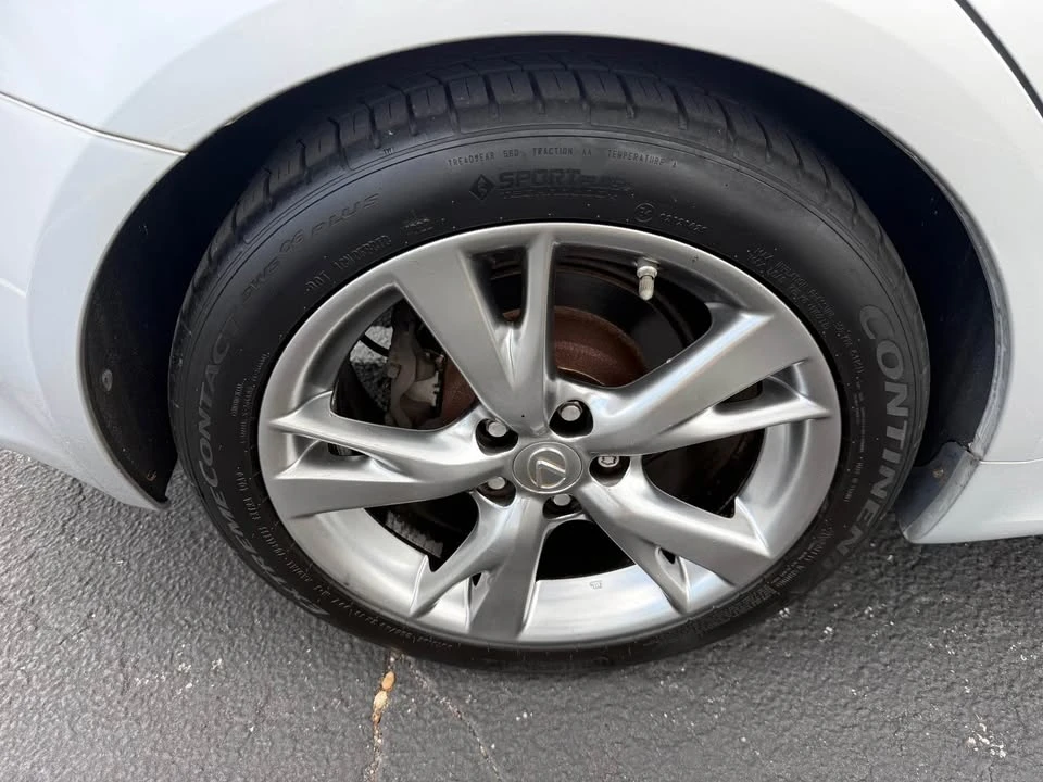 2009 Lexus IS 2nd Gen - Image 9 of 18