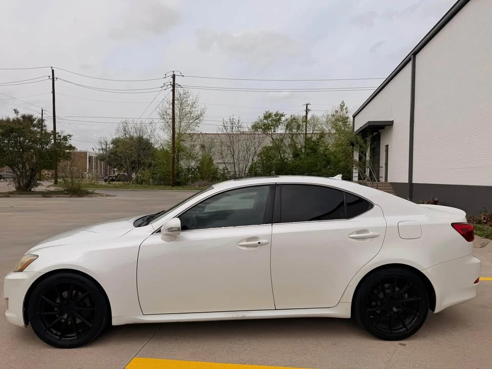2009 Lexus IS 2nd Gen - Image 4 of 13