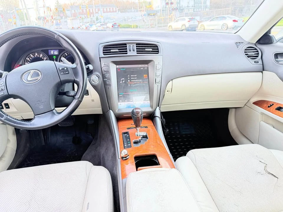 2009 Lexus IS 2nd Gen - Image 9 of 12