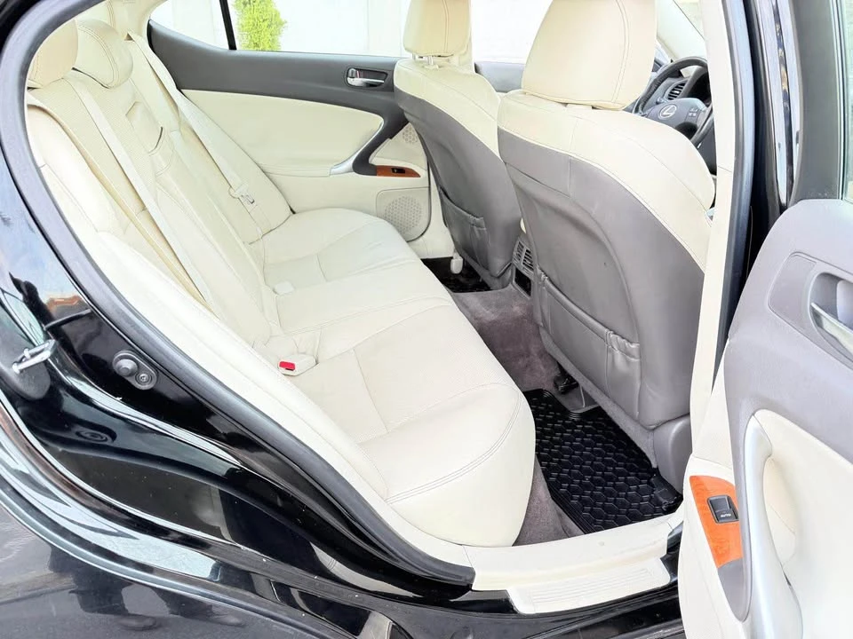 2009 Lexus IS 2nd Gen - Image 4 of 12