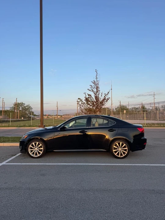 2009 Lexus IS 2nd Gen - Image 2 of 9