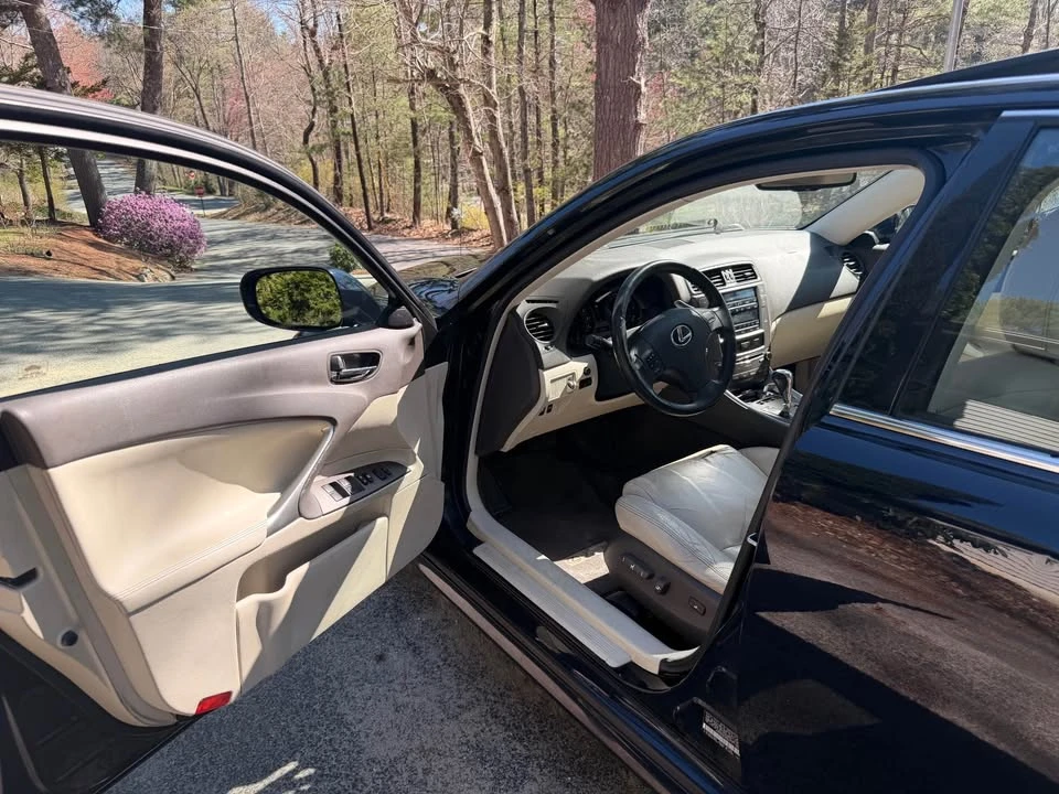 2009 Lexus IS 2nd Gen - Image 3 of 7