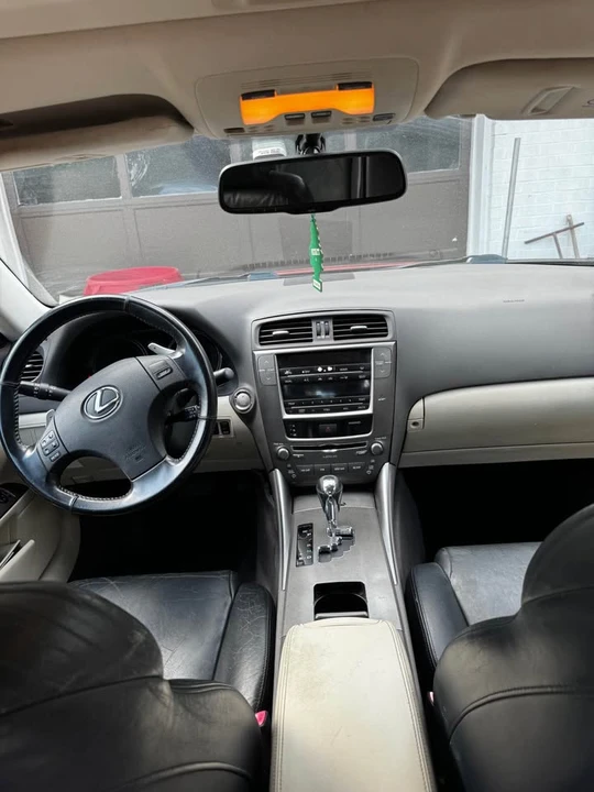2009 Lexus IS 2nd Gen - Image 19 of 20