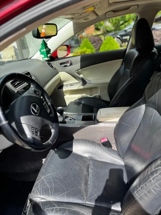 2009 Lexus IS 2nd Gen - Image 14 of 20